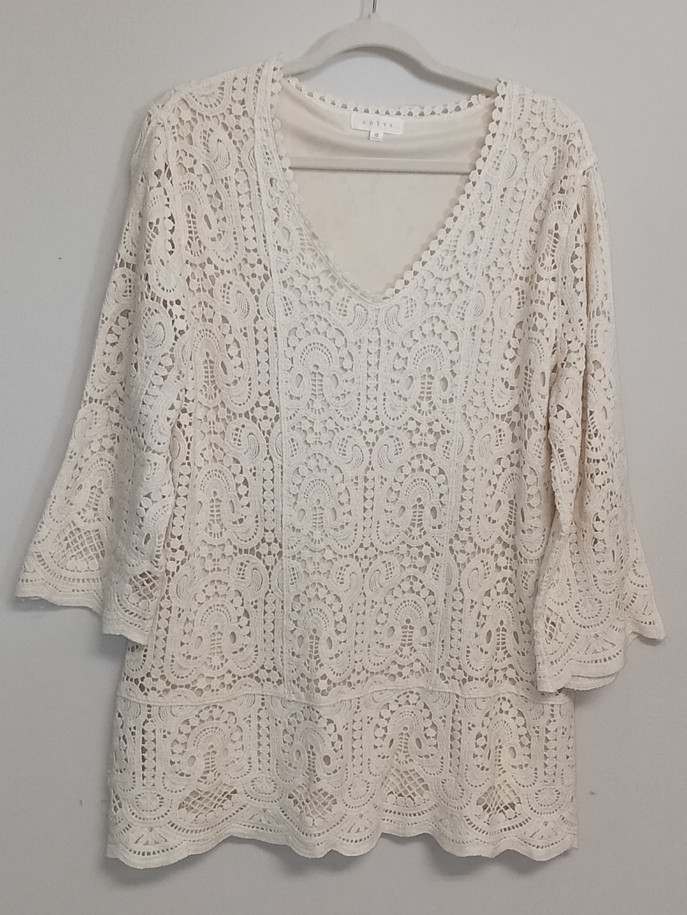 Adiva 1X Ivory Cream Crochet Knit Overlay V-Neck 3/4 Sleeve Tunic Boho Hippie